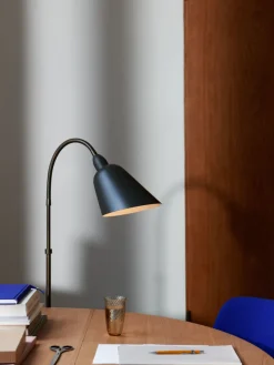 Bellevue Floor Lamp AJ7