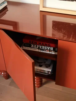 Multileg Cabinet