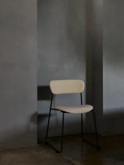 Pavilion AV53 Chair